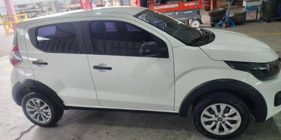 FIAT MOBI 1.0 EVO FLEX LIKE. MANUAL FIAT MOBI 1.0 EVO FLEX LIKE. MANUAL